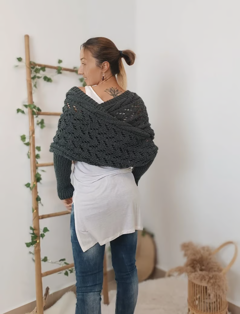 Boléro en maille torsadée Élégance