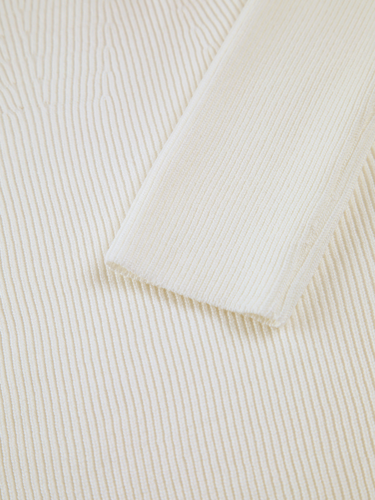 Top en maille à manches longues avec décolleté en cœur