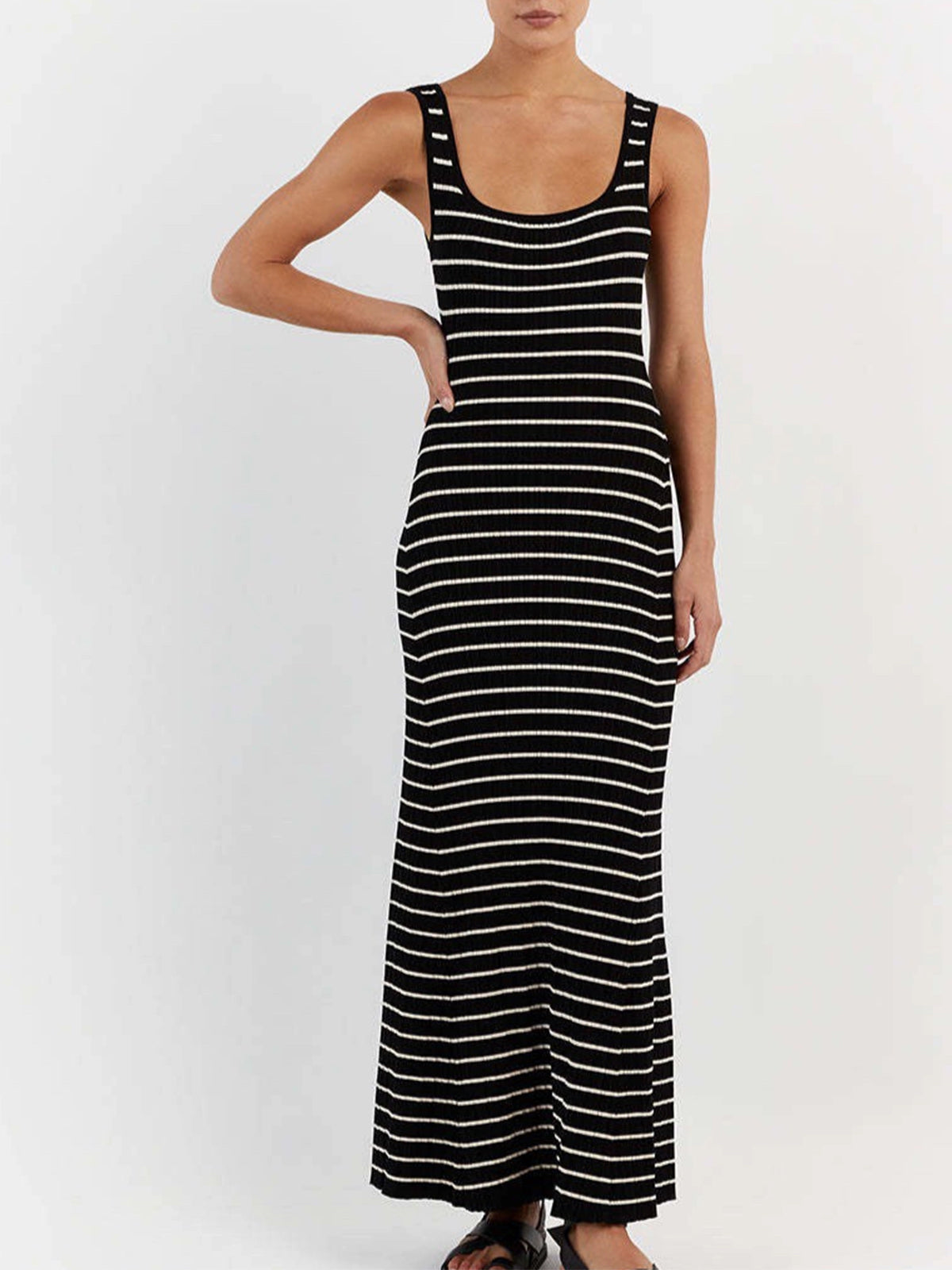 Gestreiftes Maxi-Strickkleid im Old Money Stil