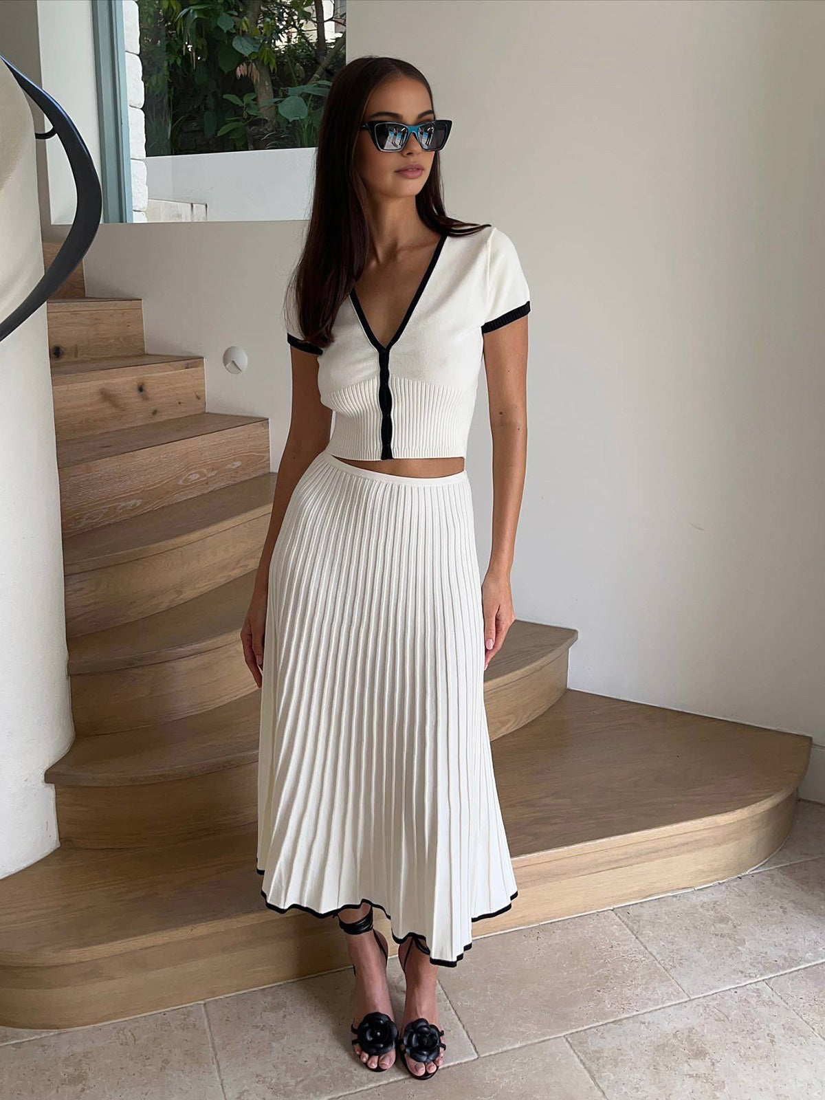 Set minimaliste : jupe en maille avec bord contrasté